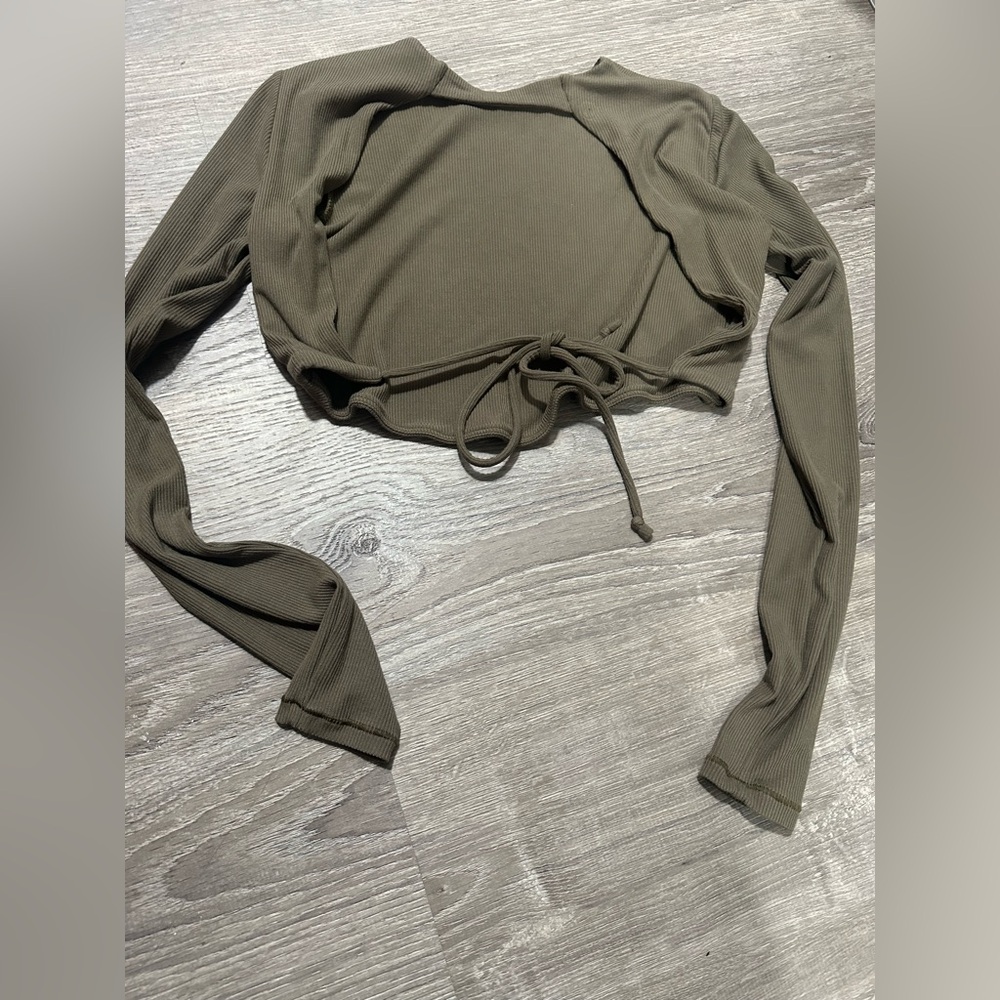 Olive open tie back Crop Top